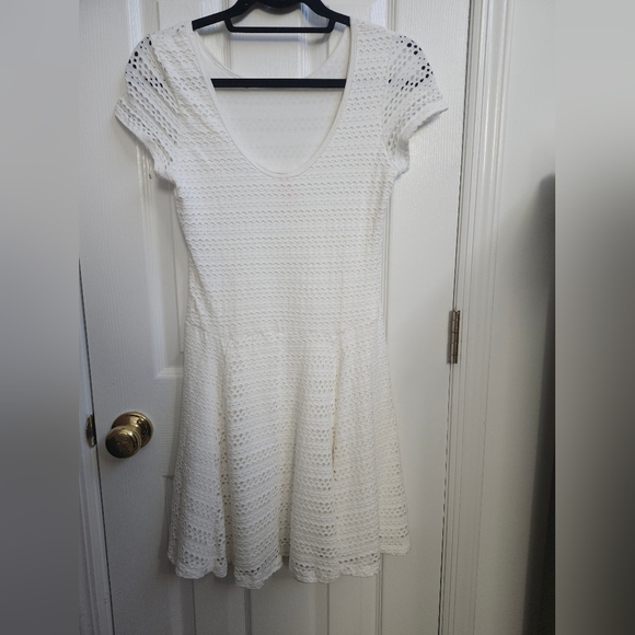 Eight Sixty White Cocktail/Summer Dress with Eyelit Pattern - Picture 2 of 4